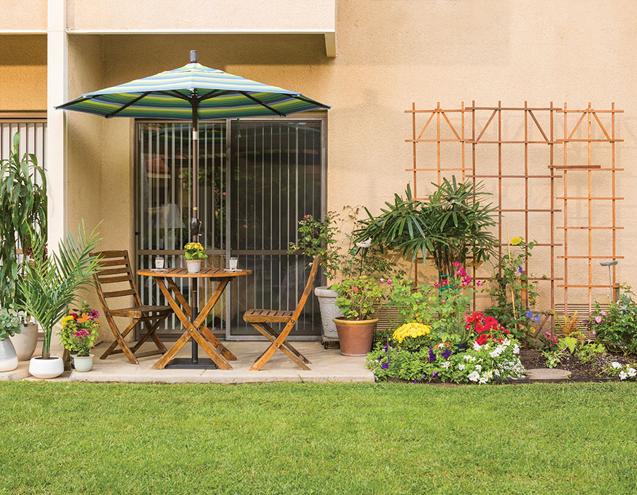 Private Patio - Town & Country - Independent & Assisted Living in Santa Ana, CA